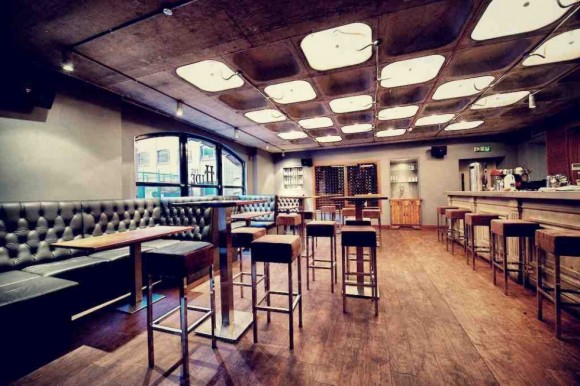 מתוך: www.thehidebar.com