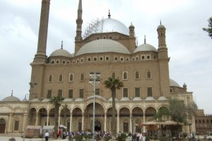 אחד המסגדים היפים בקהיר